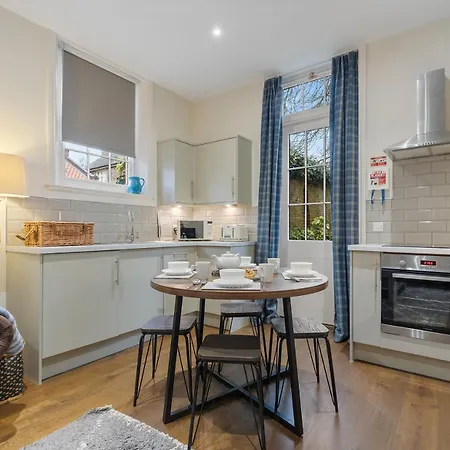 Hébergement de vacances No 5 - Chestnut - Pass The Keys